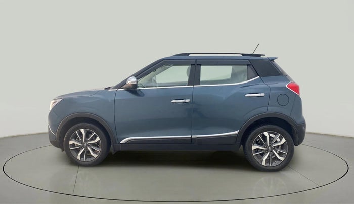 2022 Mahindra XUV300 W8 (O) 1.2 PETROL, Petrol, Manual, 11,456 km, Left Side