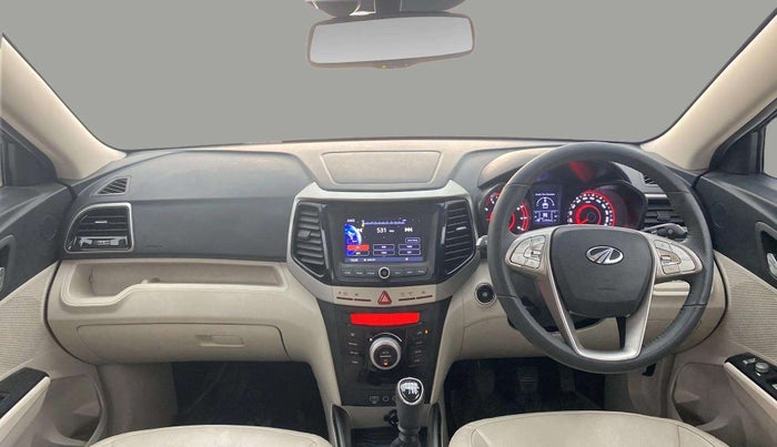 2022 Mahindra XUV300 W8 (O) 1.2 PETROL, Petrol, Manual, 11,456 km, Dashboard