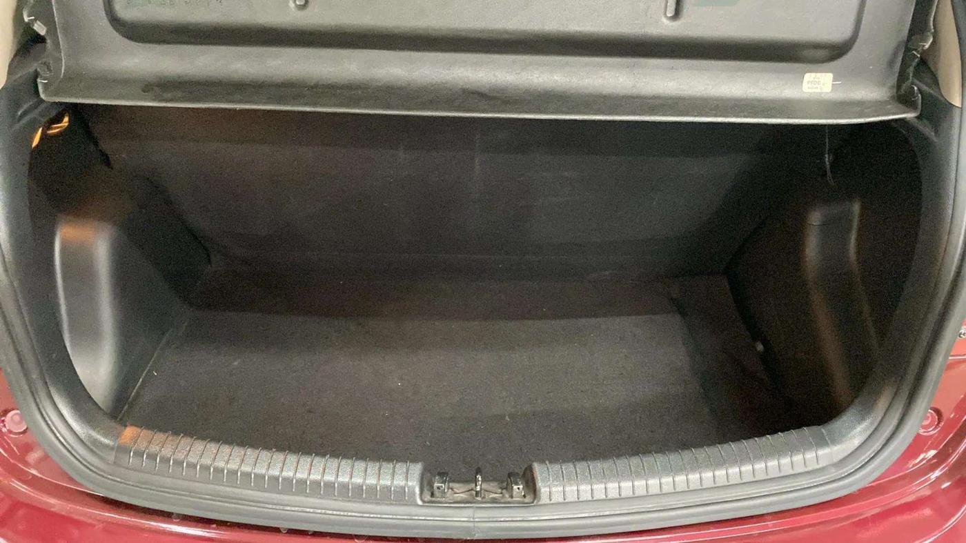 2016 Hyundai Grand i10 ASTA (O) AT 1.2 KAPPA VTVT, Petrol, Automatic, 30,524 km, Boot Inside