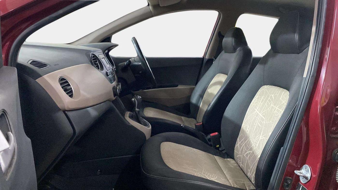 2016 Hyundai Grand i10 ASTA (O) AT 1.2 KAPPA VTVT, Petrol, Automatic, 30,524 km, Right Side Front Door Cabin