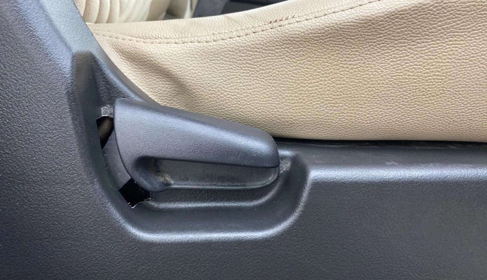 2018 Maruti Wagon R 1.0 VXI OPT, Petrol, Manual, 41,220 km, Driver Side Adjustment Panel