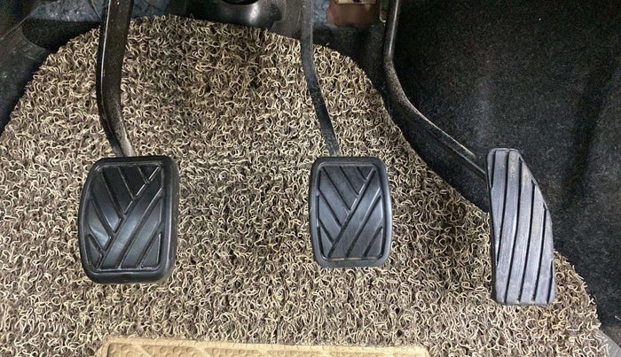 2018 Maruti Wagon R 1.0 VXI OPT, Petrol, Manual, 41,220 km, Pedals