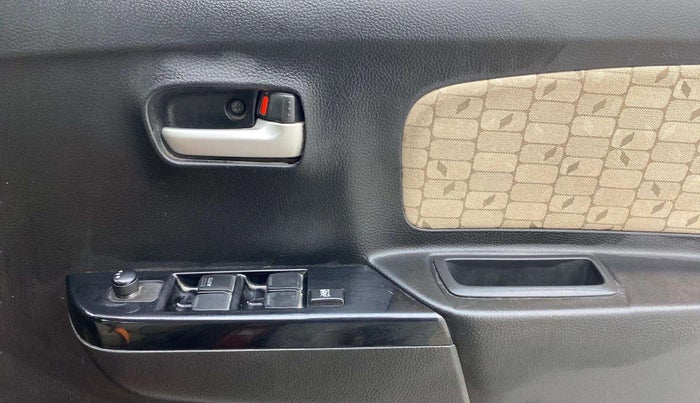 2018 Maruti Wagon R 1.0 VXI OPT, Petrol, Manual, 41,220 km, Driver Side Door Panels Control