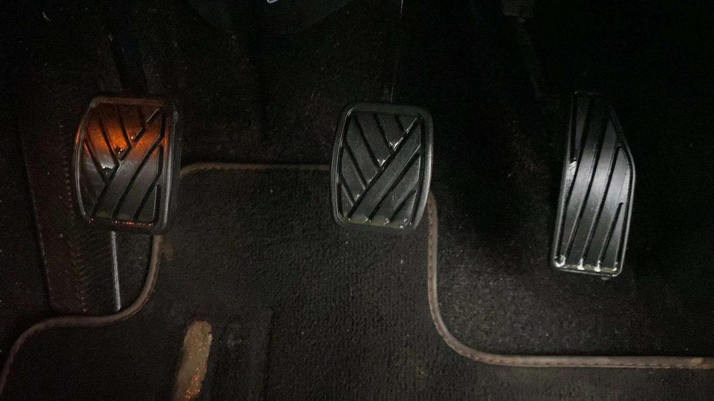 2020 Toyota Glanza G, Petrol, Manual, 28,691 km, Pedals
