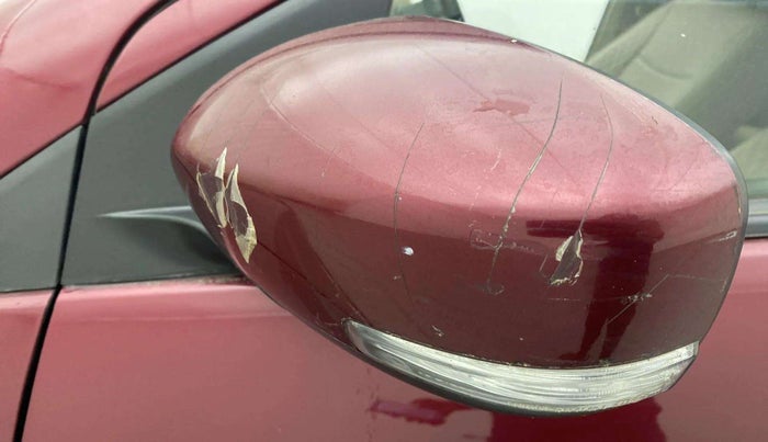 2019 Maruti Ciaz DELTA 1.5 SHVS MT PETROL, Petrol, Manual, 69,131 km, Left rear-view mirror - Minor scratches