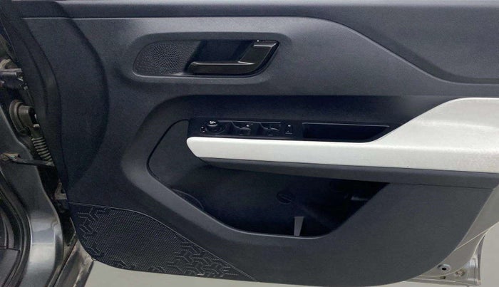 2022 Tata PUNCH ACCOMPLISHED AMT, Petrol, Automatic, 16,644 km, Driver Side Door Panels Control