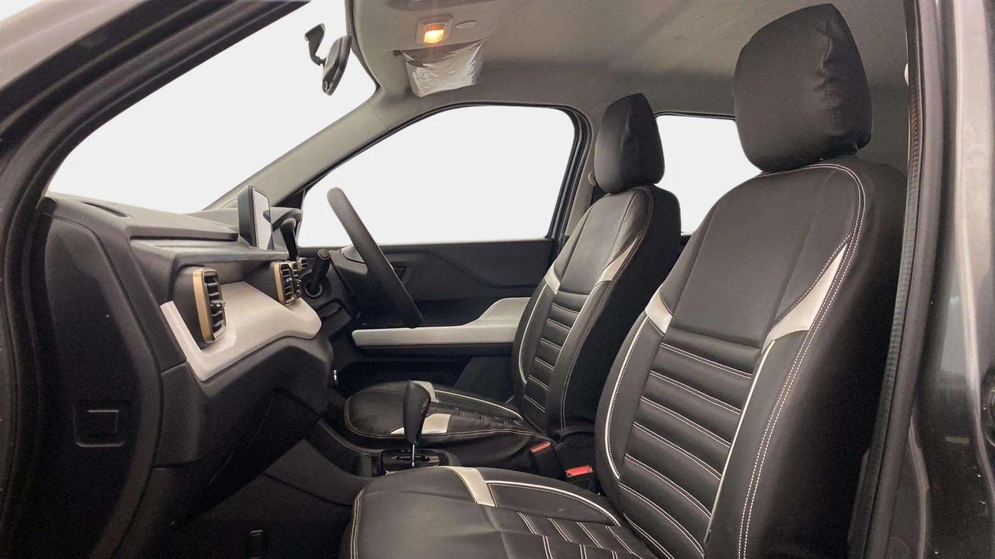 2022 Tata PUNCH ACCOMPLISHED AMT, Petrol, Automatic, 16,644 km, Right Side Front Door Cabin