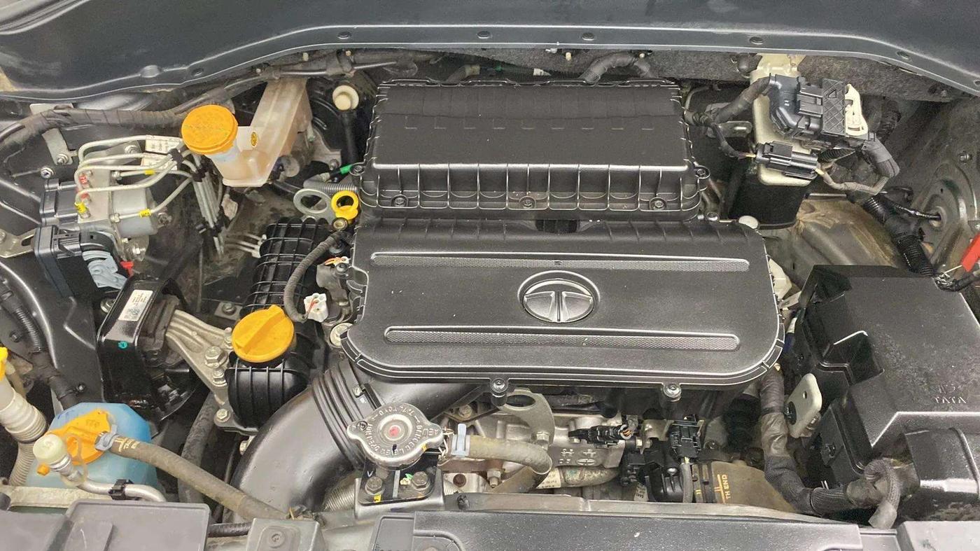 2022 Tata PUNCH ACCOMPLISHED AMT, Petrol, Automatic, 16,644 km, Open Bonet