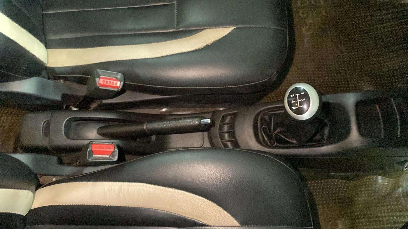 2014 Maruti Wagon R 1.0 VXI, Petrol, Manual, 46,684 km, Gear Lever