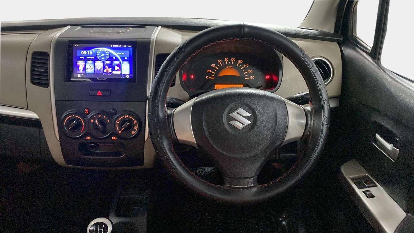 2016 Maruti Wagon R 1.0 LXI CNG, CNG, Manual, 39,273 km, Steering Wheel Close Up