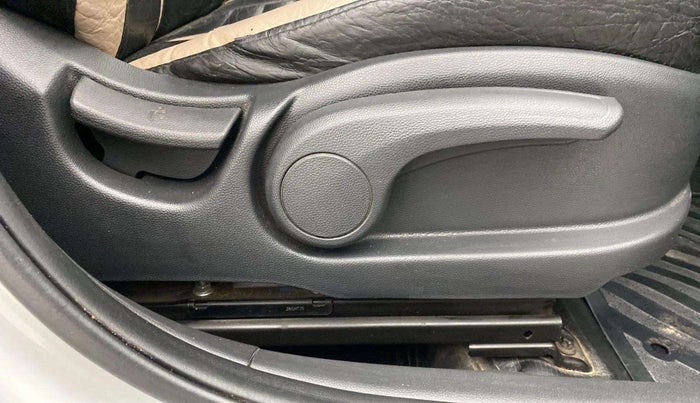 2018 Hyundai Elite i20 ASTA 1.4 CRDI (O), Diesel, Manual, 93,027 km, Driver Side Adjustment Panel