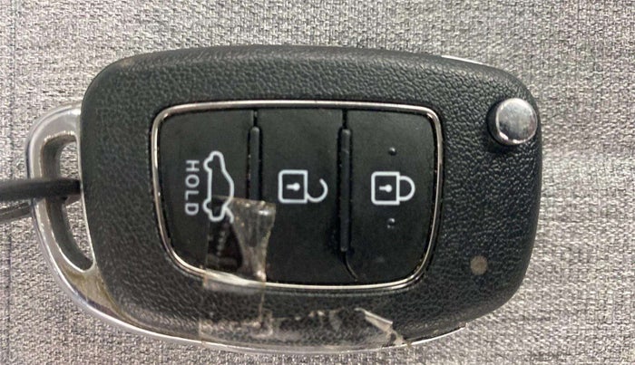 2021 Hyundai GRAND I10 NIOS SPORTZ AMT 1.2 KAPPA VTVT, Petrol, Automatic, 30,379 km, Key Close Up