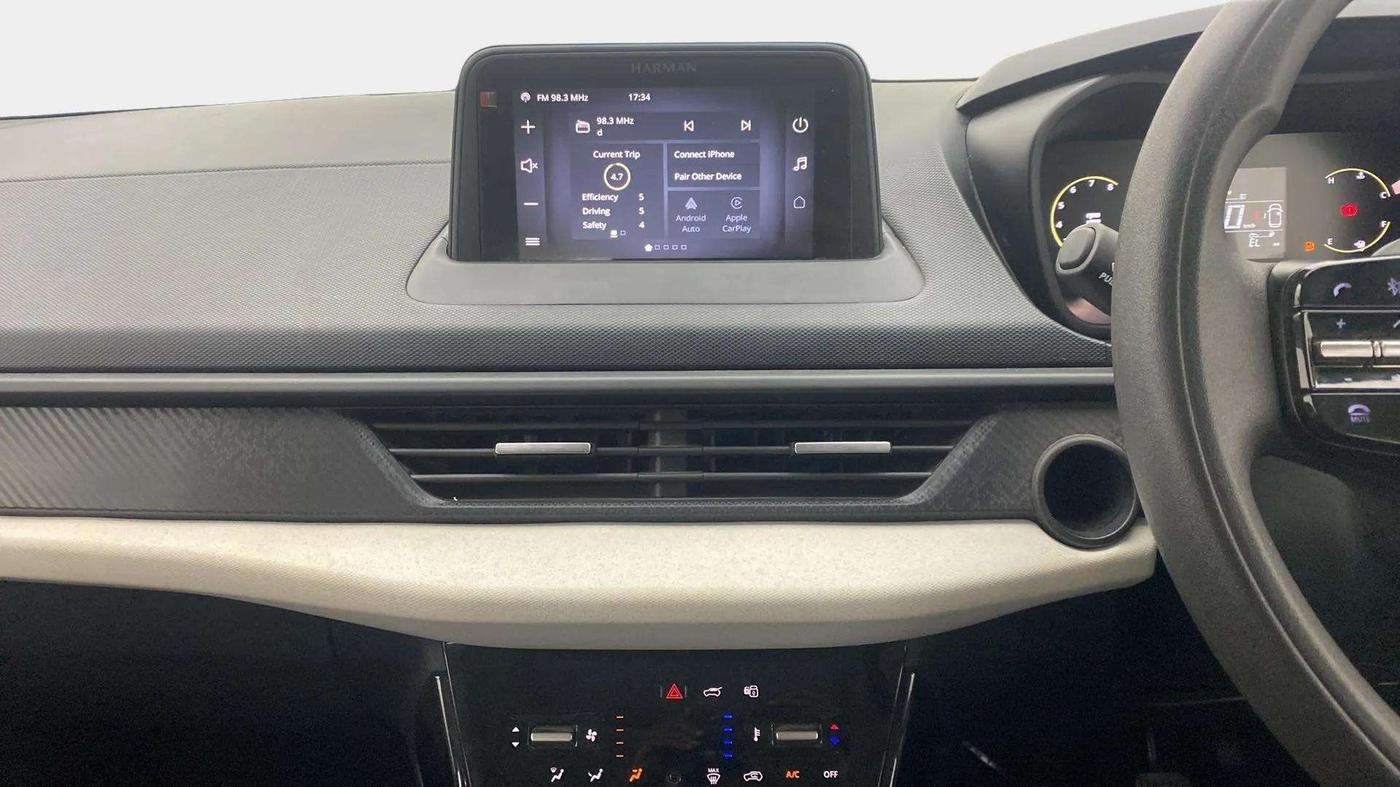 2023 Tata NEXON PURE S 1.2 REVOTRON 6MT, Petrol, Manual, 8,578 km, Air Conditioner