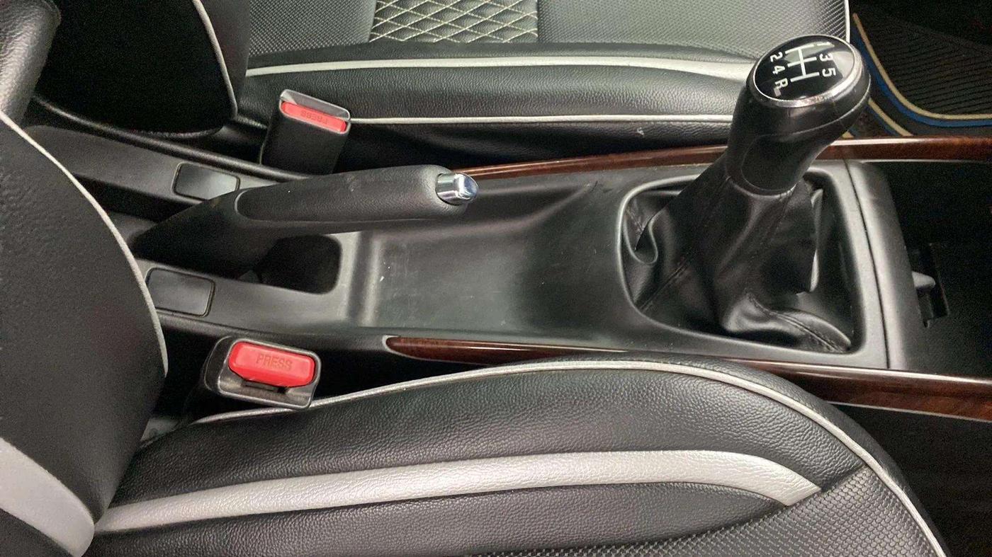 2018 Maruti Baleno ALPHA PETROL 1.2, Petrol, Manual, 52,050 km, Gear Lever