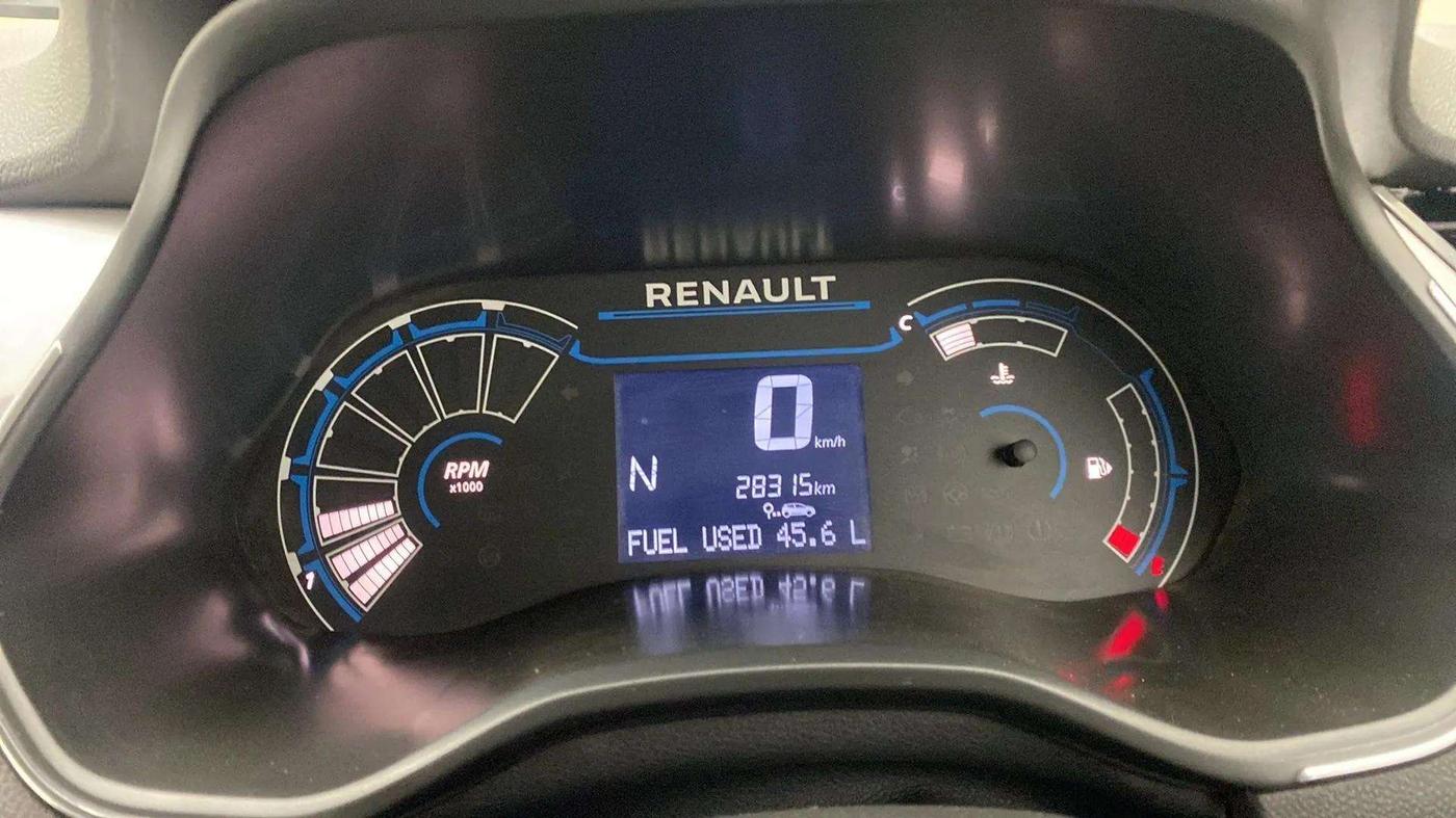 2020 Renault TRIBER RXZ AMT, Petrol, Automatic, 28,421 km, Odometer Image
