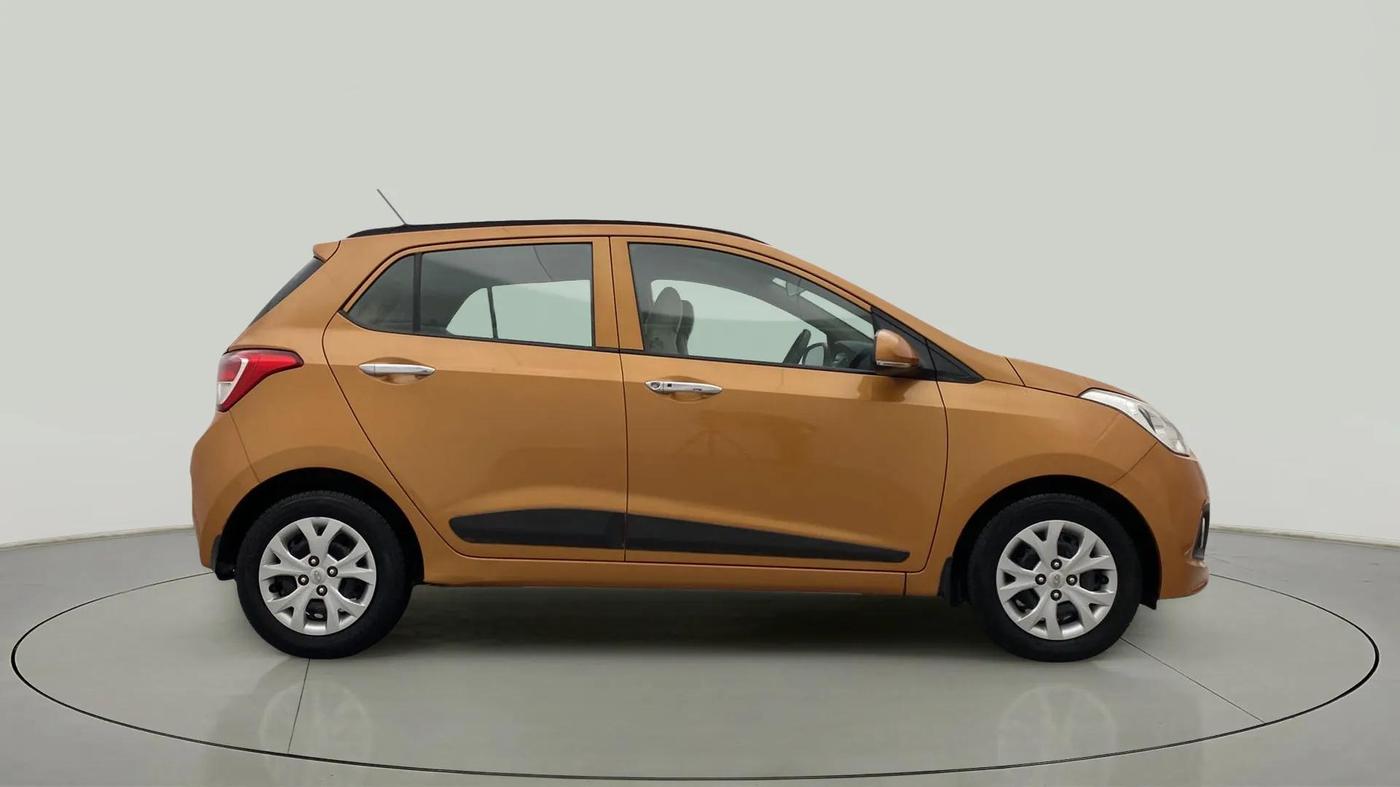 2014 Hyundai Grand i10 SPORTZ AT 1.2 KAPPA VTVT, Petrol, Automatic, 53,881 km, Right Side View