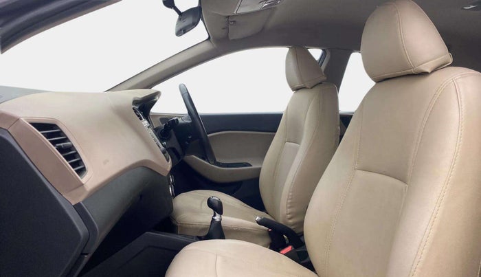 2016 Hyundai Elite i20 ASTA 1.2 (O), Petrol, Manual, 55,495 km, Right Side Front Door Cabin