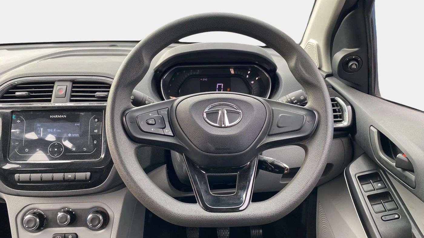 2023 Tata Tiago XT CNG, CNG, Manual, 7,011 km, Steering Wheel Close Up