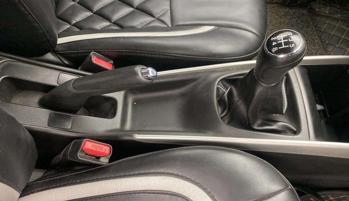 2016 Maruti Baleno DELTA PETROL 1.2, Petrol, Manual, 83,829 km, Gear Lever