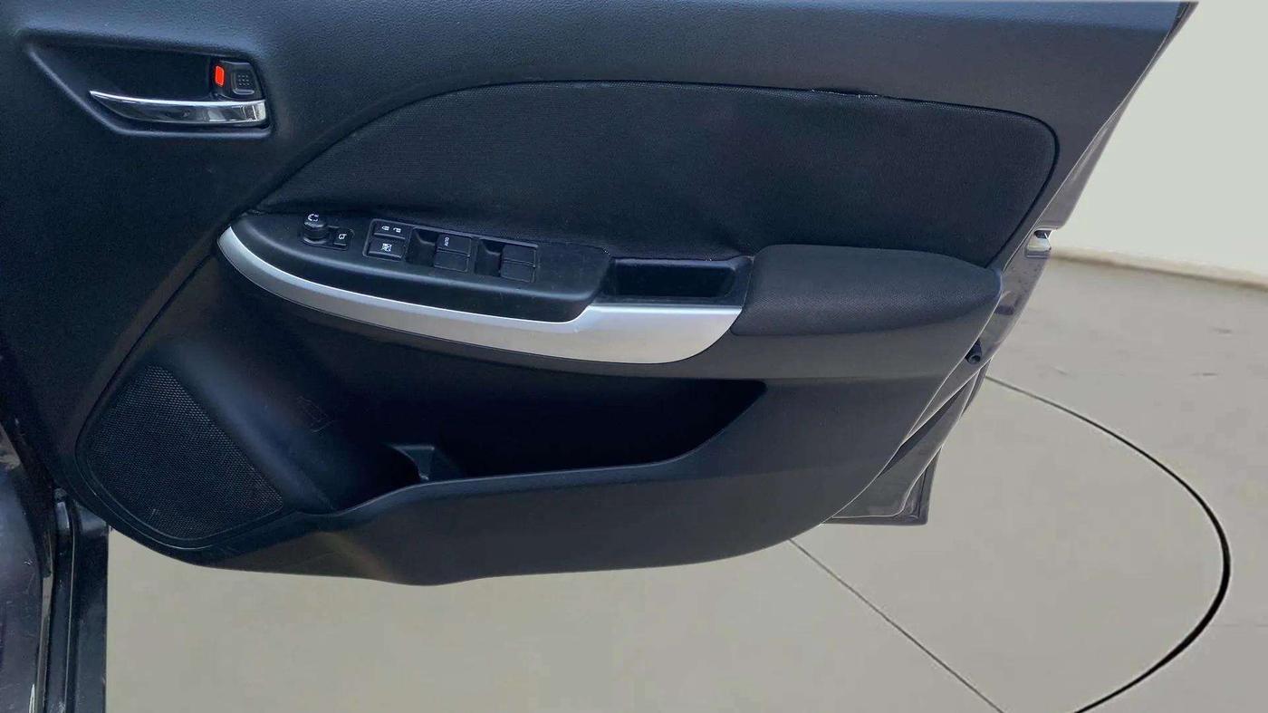 2017 Maruti Baleno ALPHA CVT PETROL 1.2, Petrol, Automatic, 82,284 km, Driver Side Door Panels Control