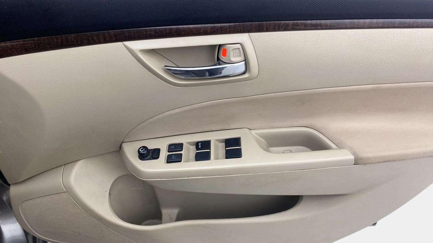 2015 Maruti Swift Dzire ZXI, Petrol, Manual, 57,892 km, Driver Side Door Panels Control