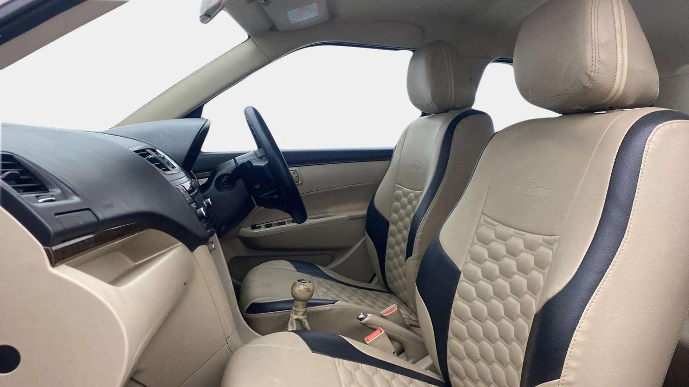 2015 Maruti Swift Dzire ZXI, Petrol, Manual, 57,892 km, Right Side Front Door Cabin