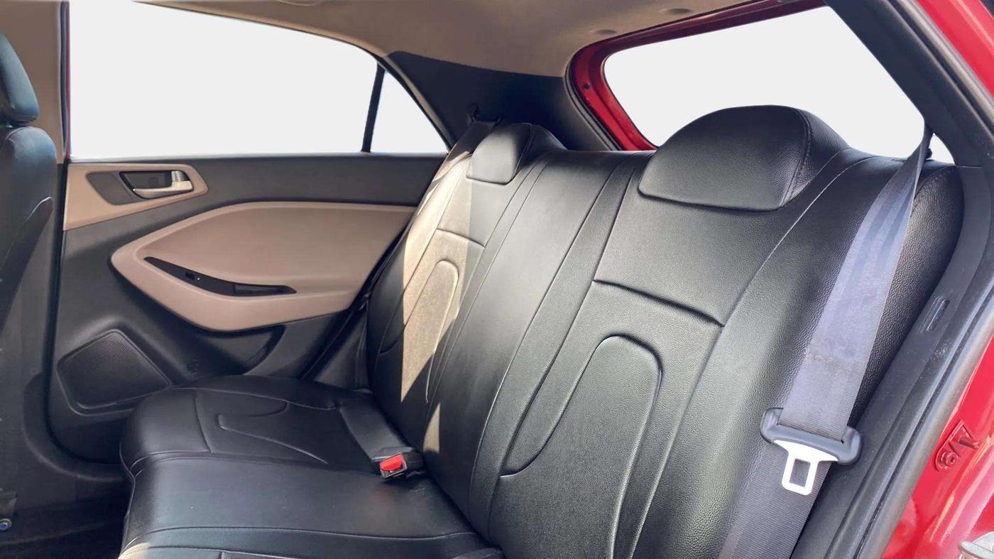 2019 Hyundai Elite i20 MAGNA PLUS 1.2, Petrol, Manual, 56,431 km, Right Side Rear Door Cabin