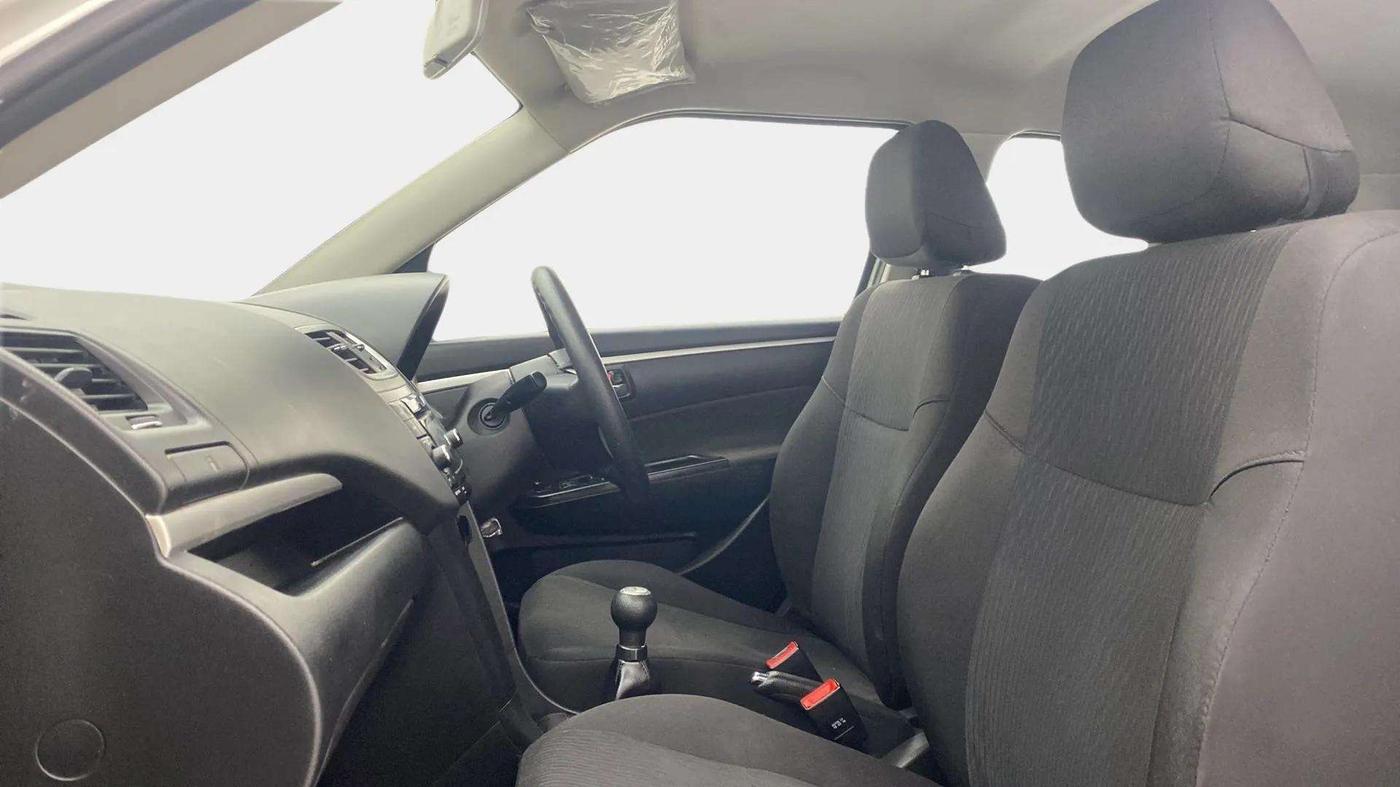 2016 Maruti Swift VXI, Petrol, Manual, 40,276 km, Right Side Front Door Cabin