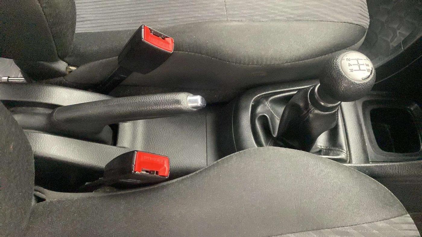 2016 Maruti Swift VXI, Petrol, Manual, 40,276 km, Gear Lever