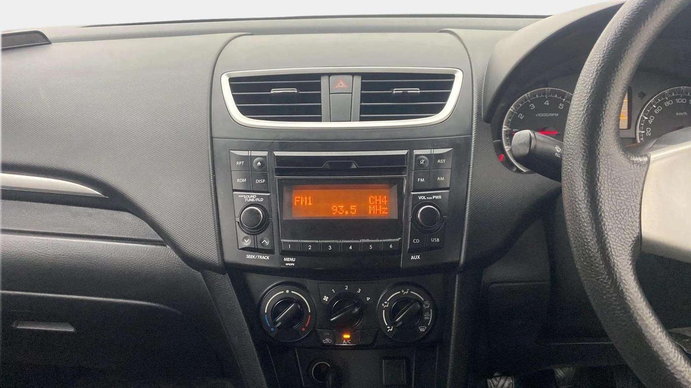 2016 Maruti Swift VXI, Petrol, Manual, 40,276 km, Air Conditioner