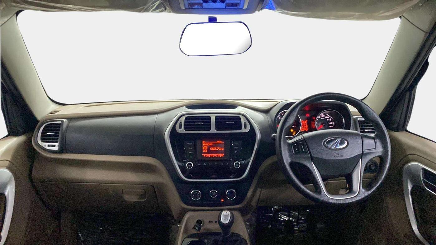 2016 Mahindra TUV300 T8, Diesel, Manual, 53,813 km, Dashboard