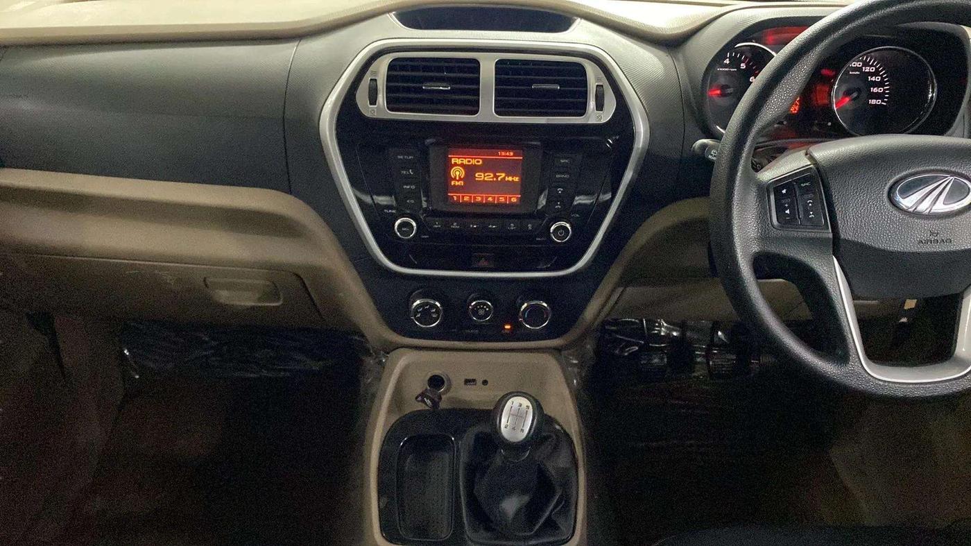 2016 Mahindra TUV300 T8, Diesel, Manual, 53,813 km, Air Conditioner