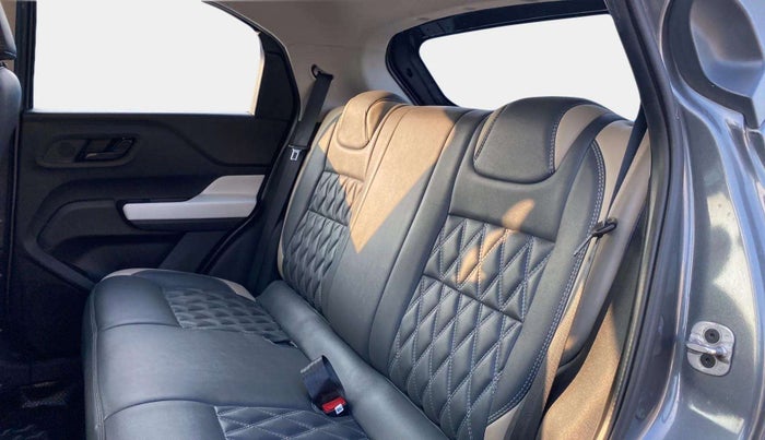 2022 Tata PUNCH ACCOMPLISHED AMT, Petrol, Automatic, 37,349 km, Right Side Rear Door Cabin