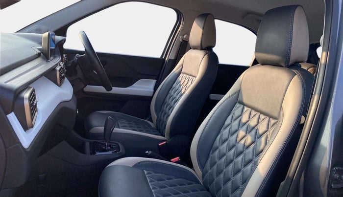 2022 Tata PUNCH ACCOMPLISHED AMT, Petrol, Automatic, 37,349 km, Right Side Front Door Cabin