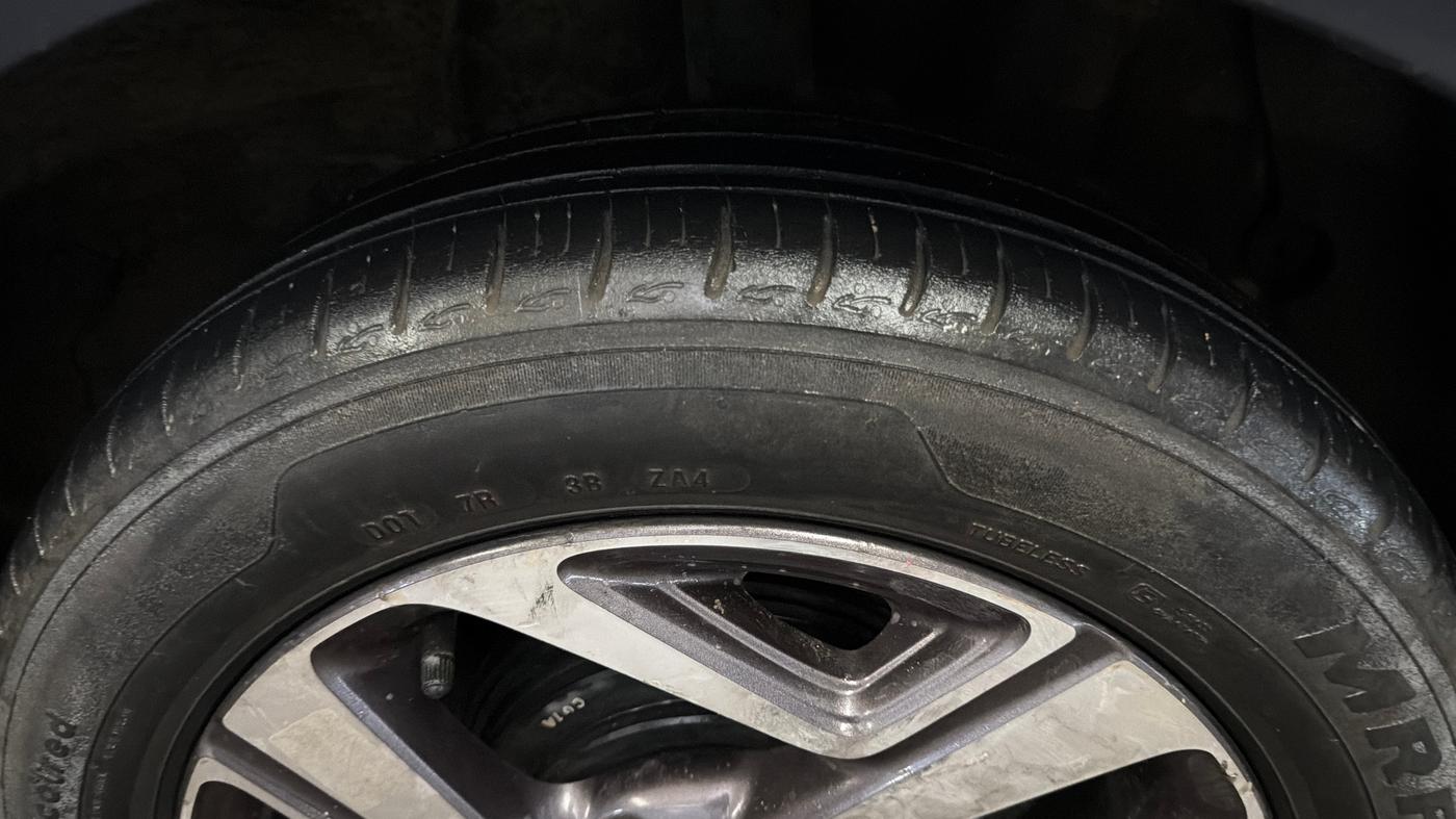 2022 Hyundai AURA SX 1.2 CNG, CNG, Manual, 59,951 km, Left Rear Tyre Tread