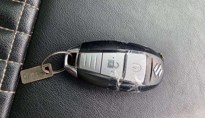 2018 Maruti Baleno ZETA PETROL 1.2, Petrol, Manual, 90,883 km, Key Close Up