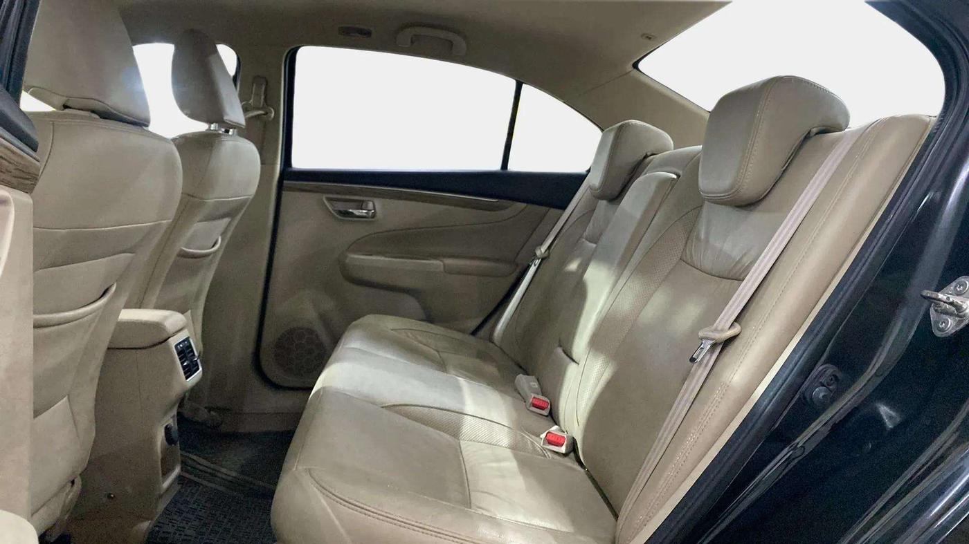 2020 Maruti Ciaz ALPHA  AT 1.5 SHVS PETROL, Petrol, Automatic, 23,940 km, Right Side Rear Door Cabin