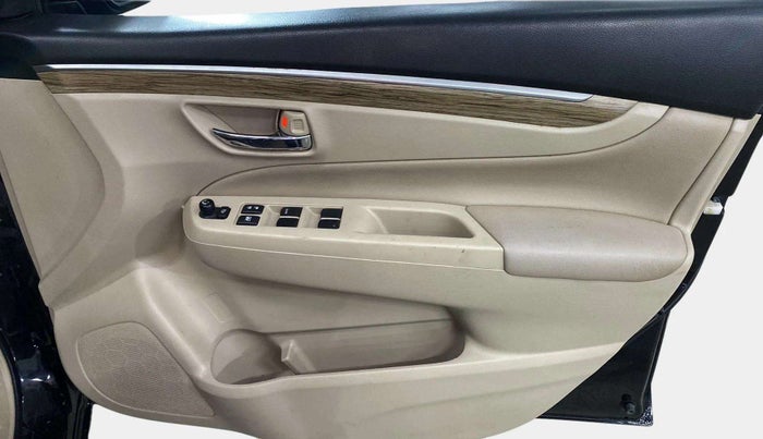 2020 Maruti Ciaz ALPHA  AT 1.5 SHVS PETROL, Petrol, Automatic, 23,940 km, Driver Side Door Panels Control