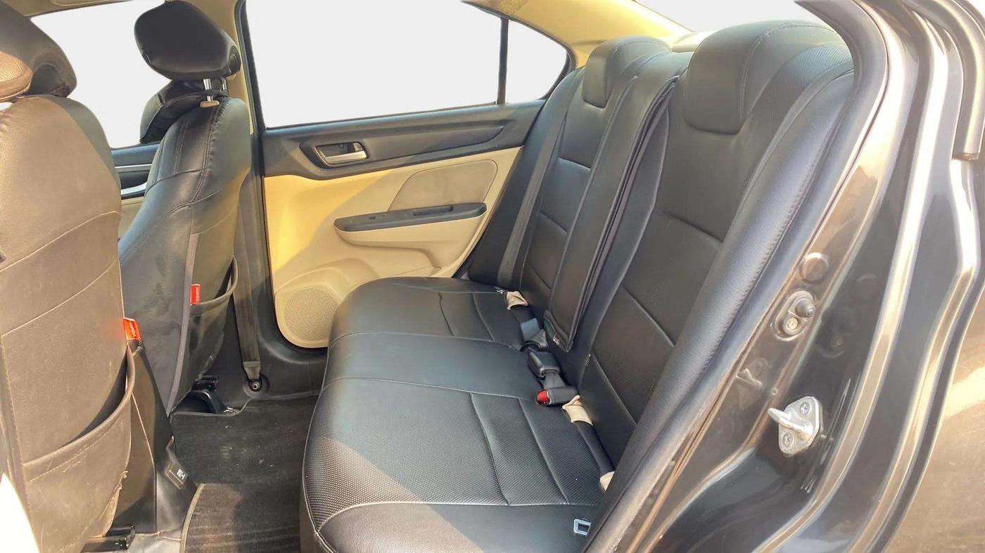 2021 Honda Amaze 1.2L I-VTEC S, Petrol, Manual, 88,672 km, Right Side Rear Door Cabin