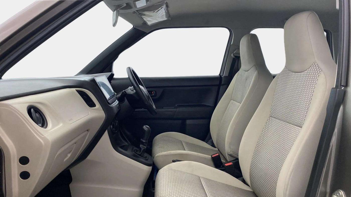 2023 Maruti New Wagon-R LXI CNG 1.0, CNG, Manual, 18,953 km, Right Side Front Door Cabin