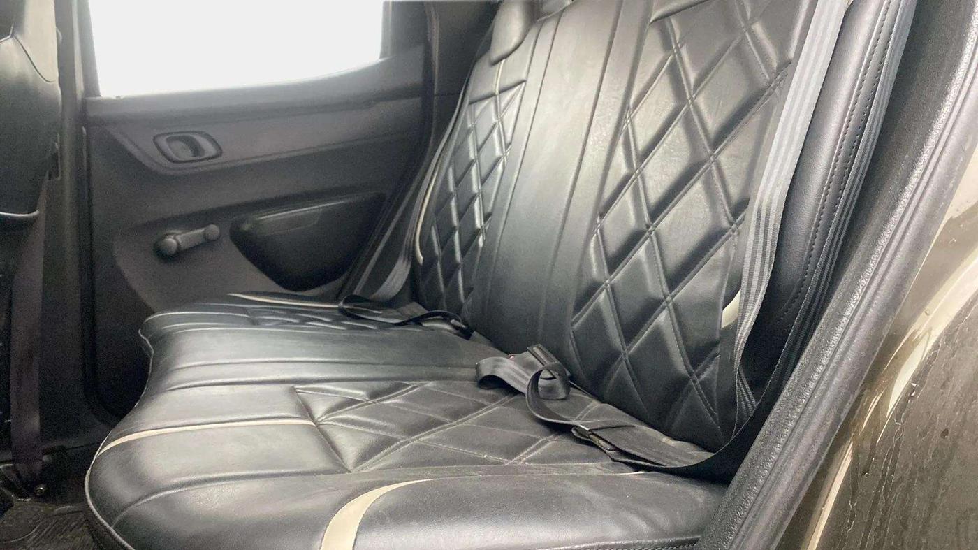 2017 Renault Kwid RXT 0.8, Petrol, Manual, 49,849 km, Right Side Rear Door Cabin