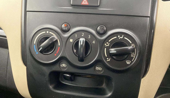 2017 Maruti Wagon R 1.0 VXI, Petrol, Manual, 40,664 km, AC Unit - Directional switch has minor damage