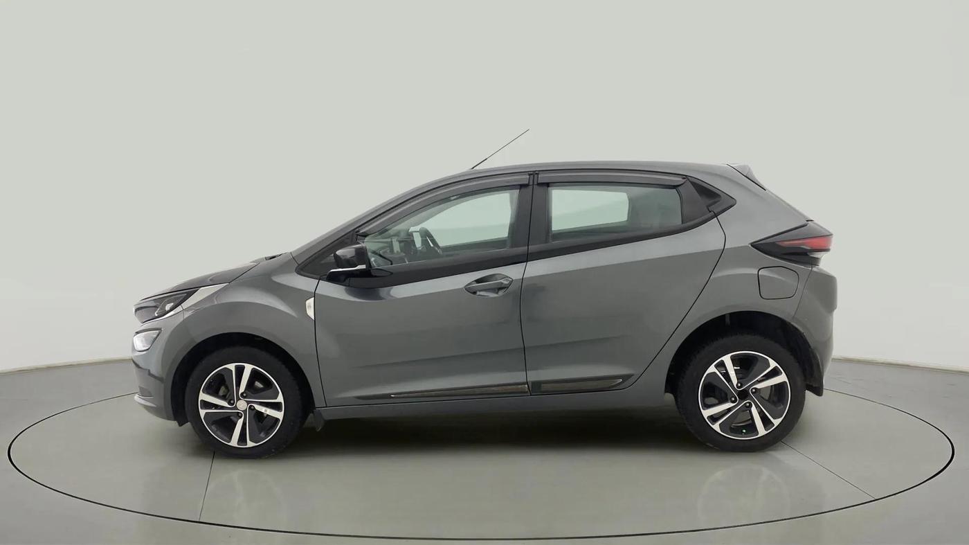 2022 Tata ALTROZ XZ DIESEL, Diesel, Manual, 23,913 km, Left Side