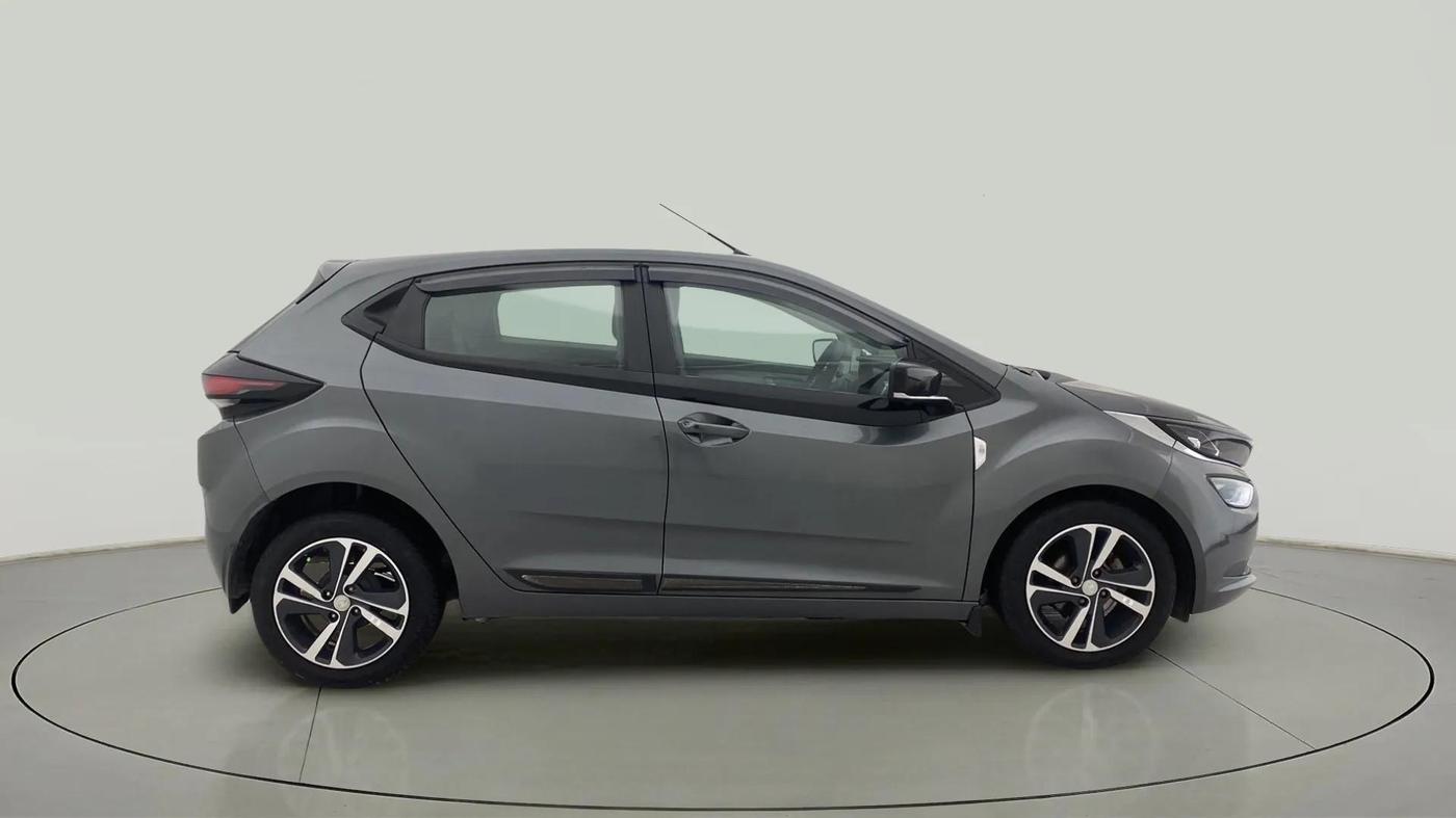 2022 Tata ALTROZ XZ DIESEL, Diesel, Manual, 23,913 km, Right Side View