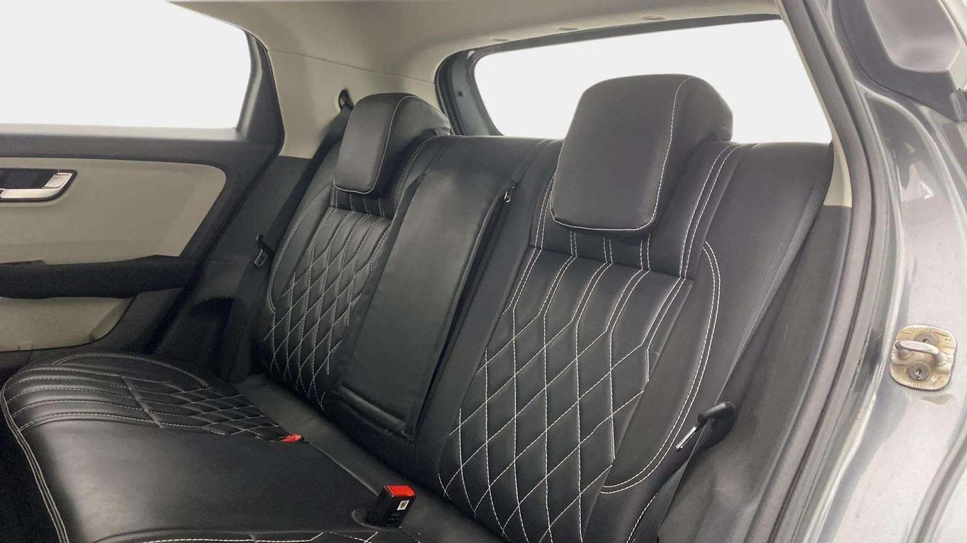 2022 Tata ALTROZ XZ DIESEL, Diesel, Manual, 23,913 km, Right Side Rear Door Cabin