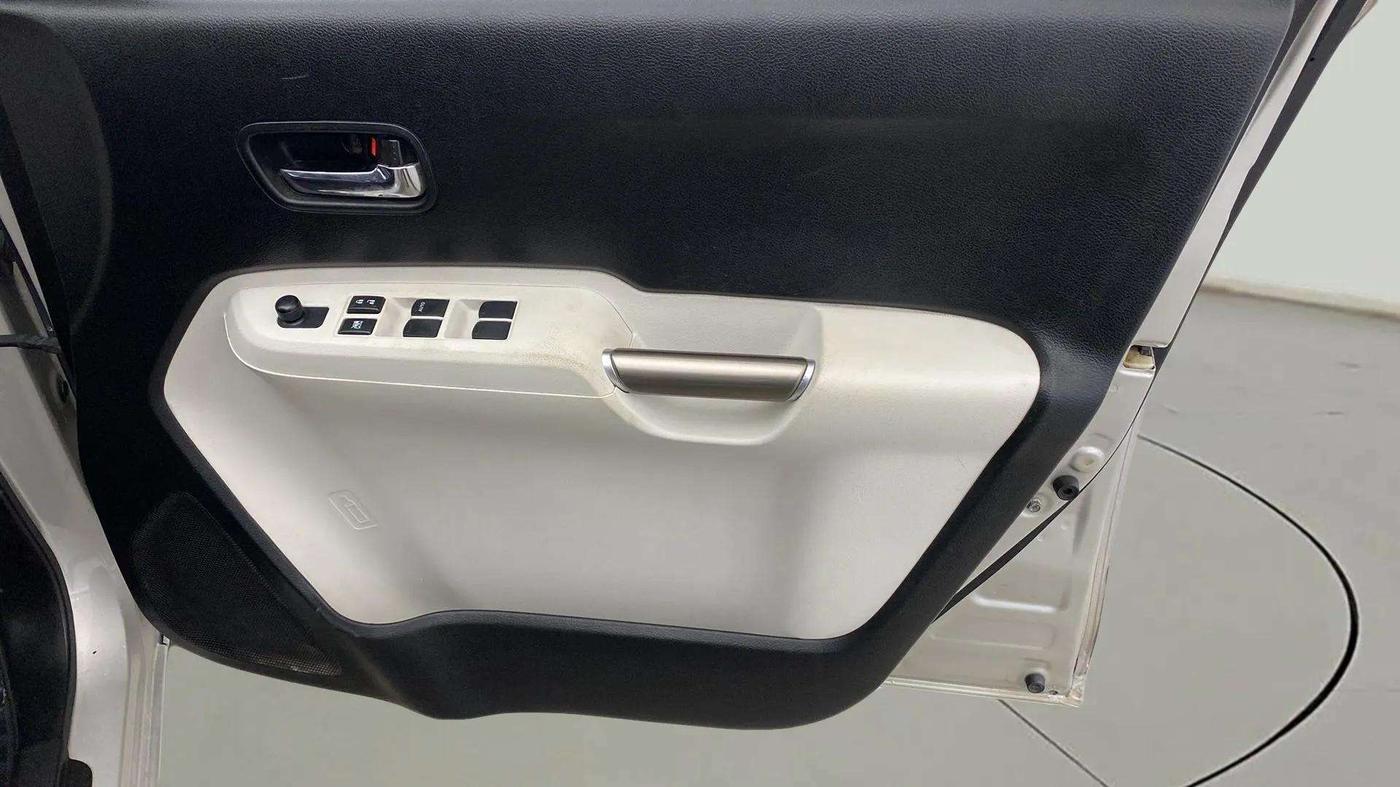 2018 Maruti IGNIS DELTA 1.2, Petrol, Manual, 49,340 km, Driver Side Door Panels Control