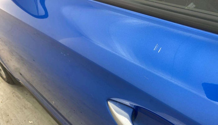 2019 Hyundai Elite i20 ASTA 1.2 (O), Petrol, Manual, 53,270 km, Front passenger door - Minor scratches