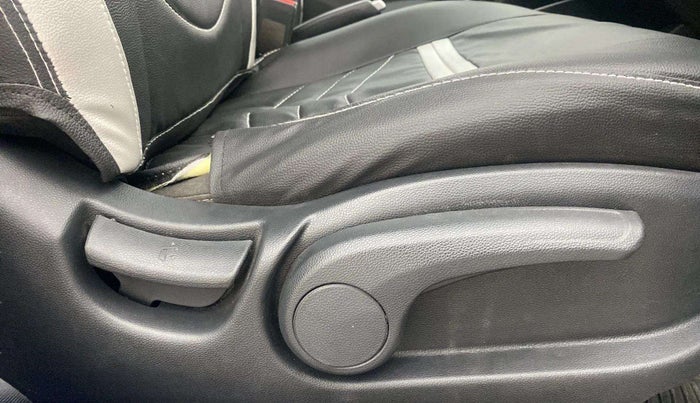 2019 Hyundai Elite i20 ASTA 1.2 (O), Petrol, Manual, 53,270 km, Driver Side Adjustment Panel