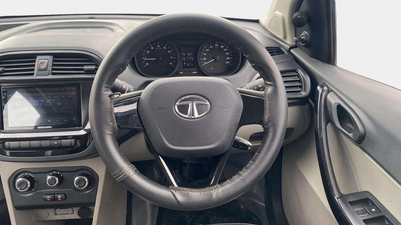 2018 Tata Tiago XM PETROL, CNG, Manual, 14,231 km, Steering Wheel Close Up