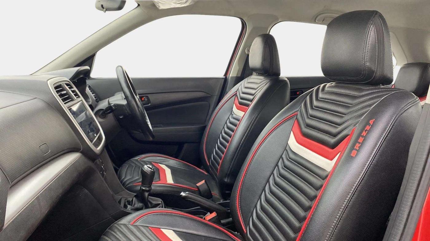 2021 Maruti Vitara Brezza VXI, Petrol, Manual, 74,730 km, Right Side Front Door Cabin